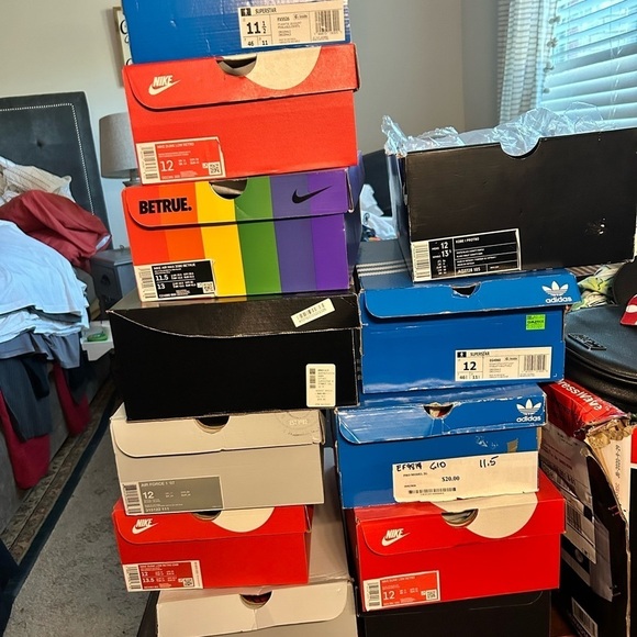 BRAND NEW IN ORIGINAL BOX Nike 2090 Be True Air Max - Size 11.5 US - PRIDE - Picture 13 of 13